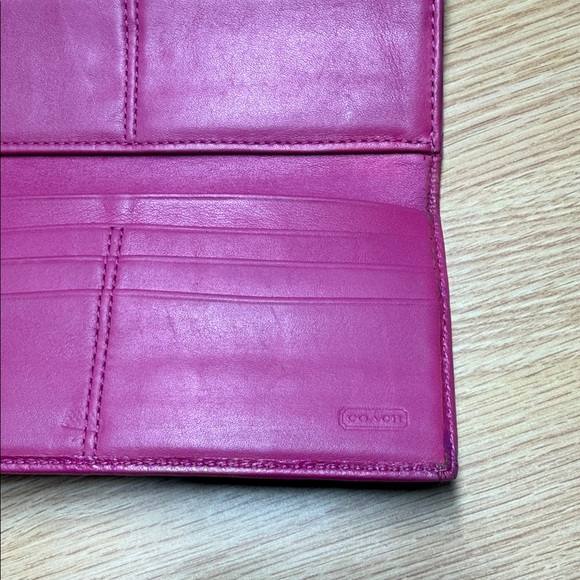 Coach Signature Y2K C Hot Pink Wallet - Picture 5 of 9